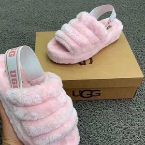 Light pink Ugg’s💕😍